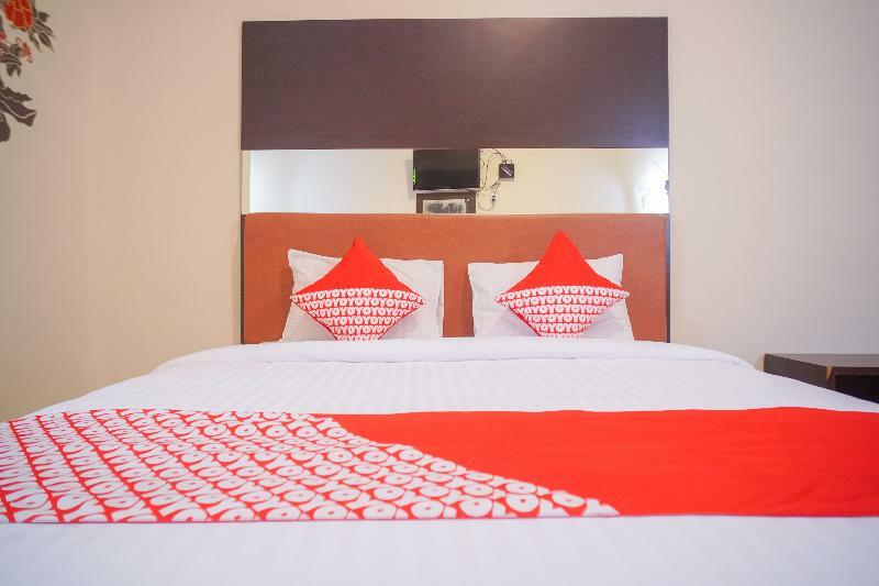 Urbanview Hotel Nugraha Palembang By Reddoorz Exterior foto